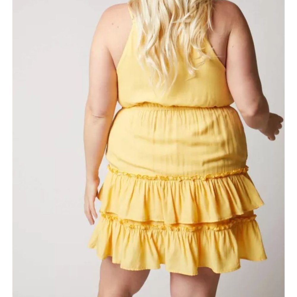 SOLID FLARED SLEEVELESS DRESS - Picture 2 of 5